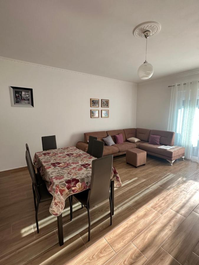 Vlora Central & Comfy Apartment Exterior photo